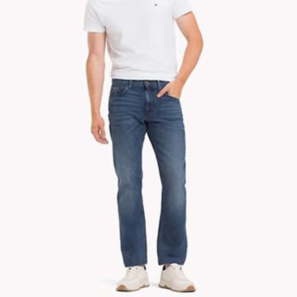 ✨HP✨Express Slim Fit Rocco Slim Leg Jeans✨